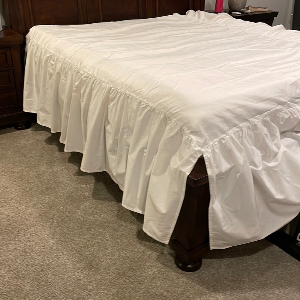 White Queen Ruffled Bedskirt with 21 inch drop